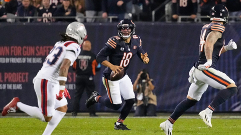 Caleb Williams lanza 2 pases de touchdown y los Bears vencen a Drake Maye y a los Patriots por 30-24