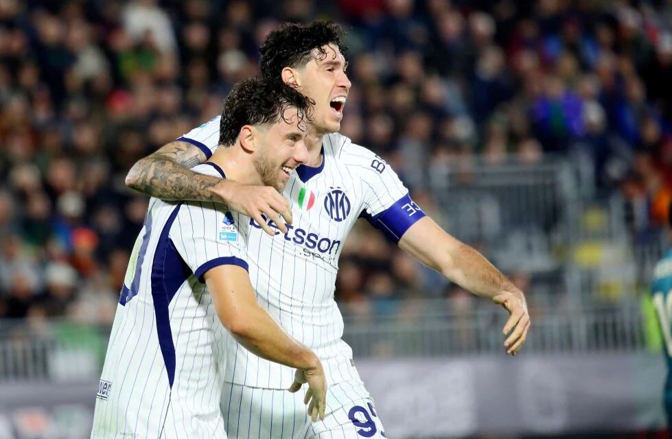 Autogoles postreros permiten al Inter de Milán vencer 2-0 a Venezia en la Serie A